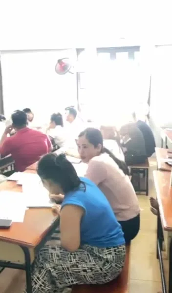Khung hình mở đầu video: Lớp học tại KPV (1)
